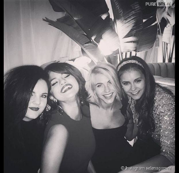Selena Gomez : soirée avec Nina Dobrev et Julianne Hough avant les Oscars 2015, le 22 février