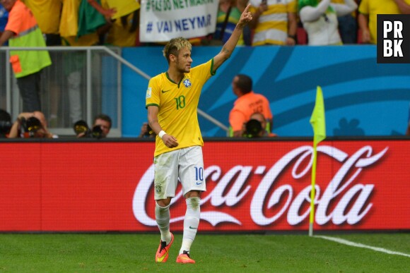 Neymar brille autant sur le terrain qu'en dehors