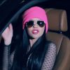 Niia Hall, bonnet rose, haut sexy, lunettes de soleil... son look street et cool pour son clip #Askiparait