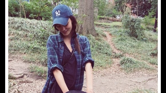 Paul Wesley et Phoebe Tonkin : randonnée et massage, le couple complice sur Instagram