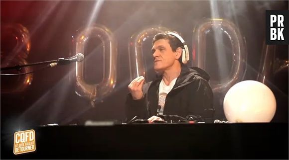 Cyril Hanouna : Bogda Bogdanov, le clip déjanté avec les Frères Bogdanov, Chris Marques, Marc Lavoine...