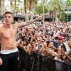 Justin Bieber torse-nu à une fête organisée à Las Vegas le samedi 2 mai 2015