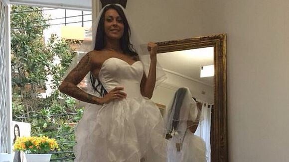 Shanna (Les Anges 7) : sa robe de mariée critiquée sur Instagram et Twitter