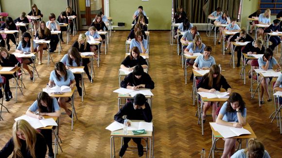 Bac 2015 : l'incroyable tricherie d'une candidate digne de James Bond