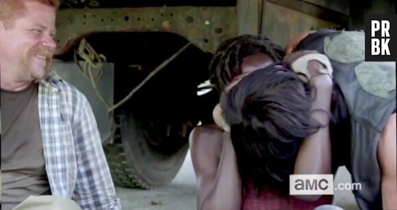 The Walking Dead saison 6 : Michonne et Daryl s'embrassent