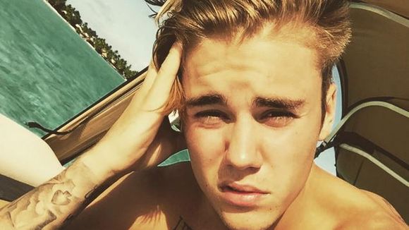 Justin Bieber soigne son image : visite surprise à une fan malade et un enfant trisomique