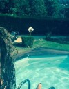 Léa François (Plus belle la vie) à la piscine avec sa famille pendant les vacances d'été 2015