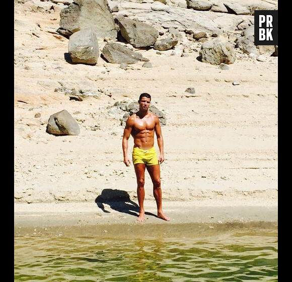 Cristiano Ronaldo exhibe ses muscles sur Instagram