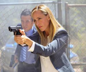 Bones saison 11, épisode 2 : Kim Raver sur une photo