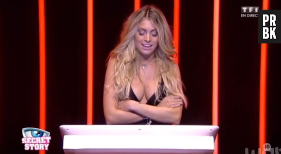 Secret Story 9 : Mélanie sexy et décolletée pendant le prime du 2 octobre 2015, sur TF1