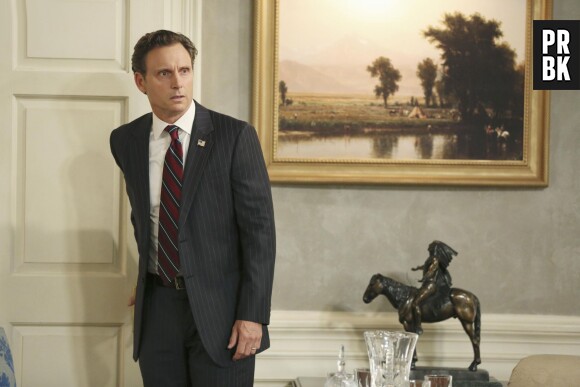 Scandal saison 5, épisode 3 : Fitz (Tony Goldwyn) sur une photo