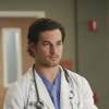 Grey's Anatomy saison 12, épisode 4 : Giacomo Gianniotti (Andrew) sur une photo