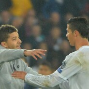 Cristiano Ronaldo : un supporter se jette sur CR7 pour un câlin en plein PSG vs Real Madrid