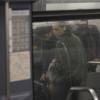 Kristen Stewart dans le métro à Paris le 28 octobre 2015 pour le tournage du film Personal Shopper d'Olivier Assayas