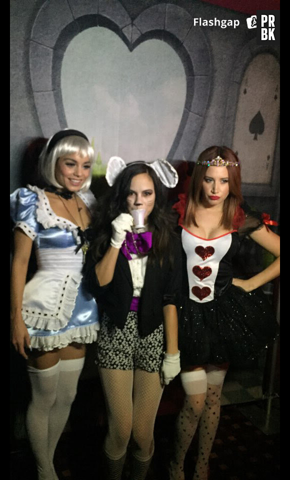 Vanessa Hudgens en Alice au pays des merveilles pour Halloween