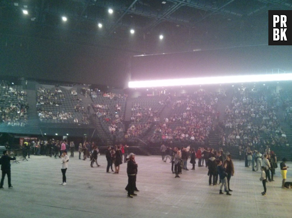 Shy'm en concert à Bercy : 4 jours après les attentats, 7 000 personnes sont venues l'applaudir