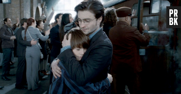 Harry Potter : J.K. Rowling dévoile un mystère sur l'enfant d'Harry et défend Rogue sur Twitter