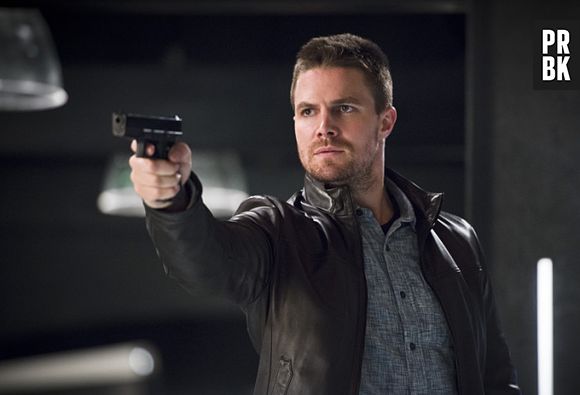 Arrow saison 4 et Flash saison 2 : nouvelles images du crossover avec Stephen Amell, Grant Gustin