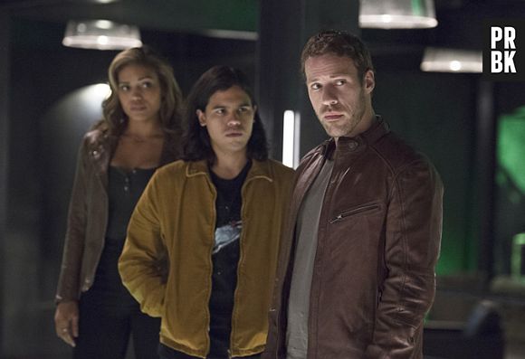 Arrow saison 4 et Flash saison 2 : nouvelles images du crossover avec Stephen Amell, Grant Gustin