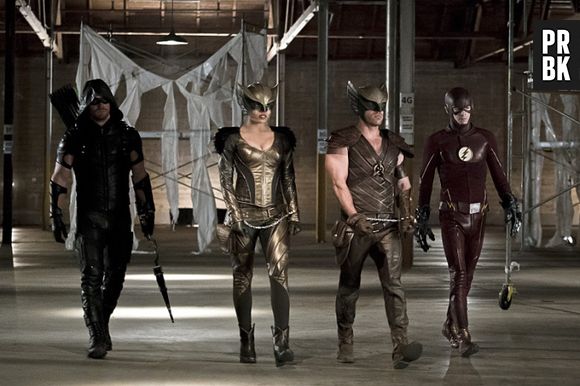 Arrow saison 4 et Flash saison 2 : nouvelles images du crossover avec Stephen Amell, Grant Gustin