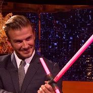 David Beckham : combat au sabre laser face à John Boyega, le nouveau héros de Star Wars