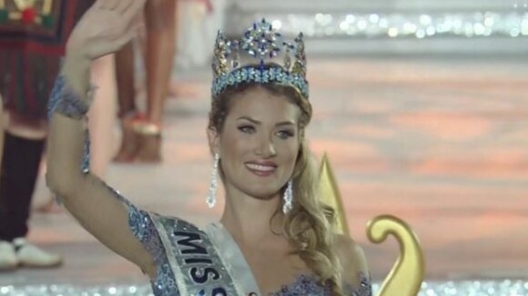 Miss Monde 2015 : Mireia Lalaguna Royo gagnante, Twitter crie au scandale