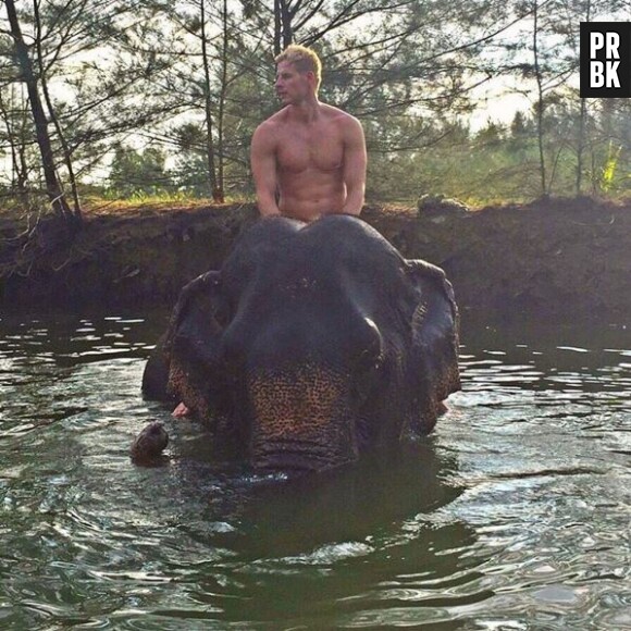 Matthieu Delormeau torse nu lors de ses vacances en Thaïlande sur Instagram en janvier 2016