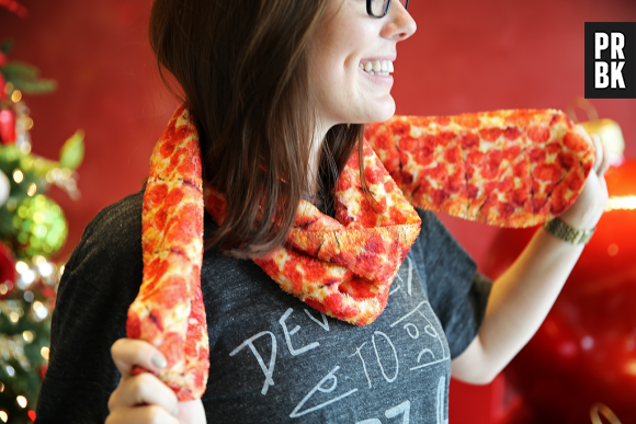 Pizza Hut : une collection de vêtements et accessoires avec des pizzas