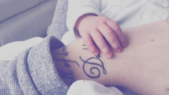 Aurélie Van Daelen dévoile une première photo de son fils Pharell sur Instagram