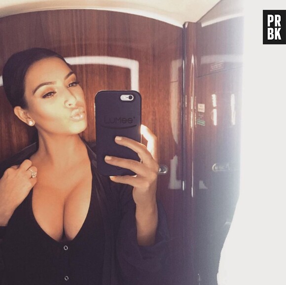 Kim Kardashian : décolleté XXL sur Instagram pour faire de la pub pour une coque d'iPhone