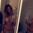 Caroline Receveur sexy en bikini sur Snapchat