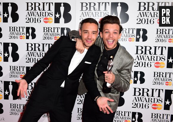 Louis Tomlinson et Liam Payne gagnants aux BRIT Awards le 24 février 2016 à Londres