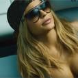Kylie Jenner sexy dans son clip très sexy pour faire la promotion de ses gloss