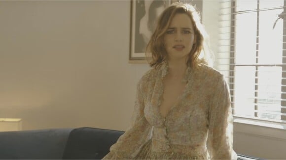 Game of Thrones : quand Emilia Clarke parodie Daenerys, c'est culte