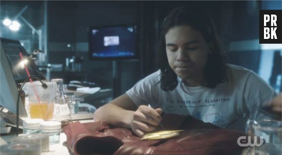 The Flash saison 2 : Cisco au coeur d'une web-série