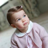 Princesse Charlotte : la petite soeur du Prince George craquante sur de nouvelles photos