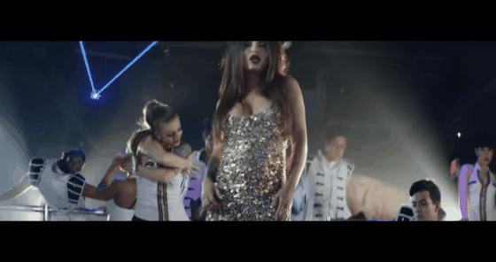 Aurélie Preston : hyper sexy dans son clip 'Something 4 Ya'