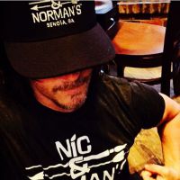 The Walking Dead : Norman Reedus (Daryl) se lance dans un nouveau projet 🍔 avec des burgers 🍟