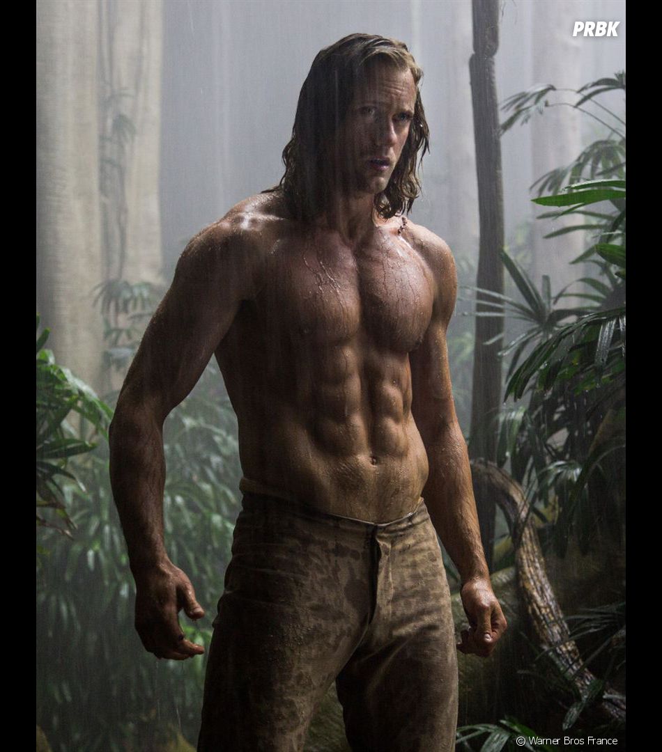 Alexander Skarskard très musclé dans Tarzan