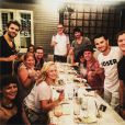 The Vampire Diaries saison 8 : les acteurs dinent ensemble avant le tournage