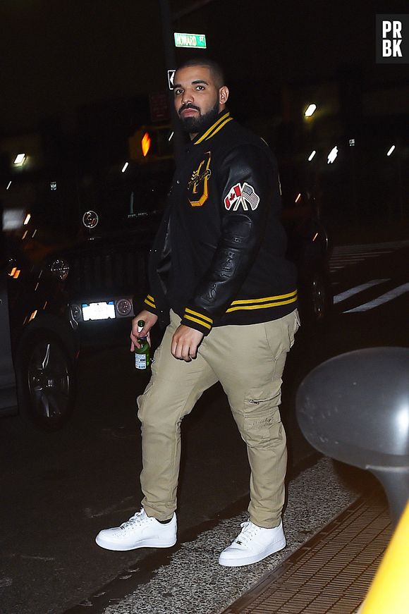 Rihanna et Drake toujours en couple ? En plus du nouveau bisou à Miami, ils ont passé une soirée en amoureux.