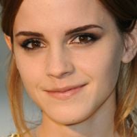 Emma Watson pose pour Burberry !