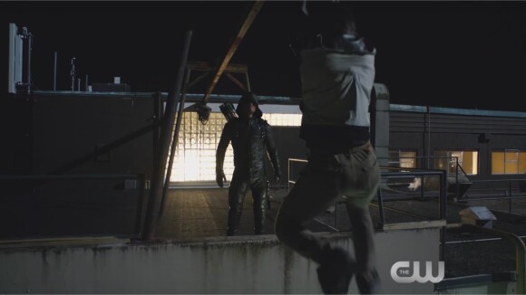 Arrow saison 5 : Oliver meurtrier et nouvelle équipe dans une bande-annonce incroyable