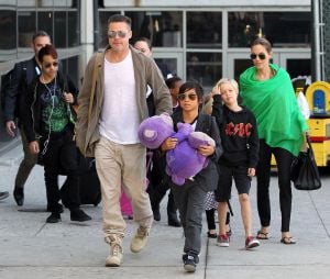 Brad Pitt violent avec ses enfants ? C'est ce dont l'accuserait Angelina Jolie !