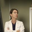 Grey's Anatomy saison 13, épisode : Riggs (Martin Henderson) et Meredith (Ellen Pompeo) sur une photo