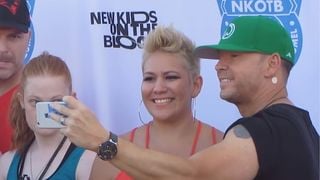 Une star de boys-band bat le record du monde de... selfies !