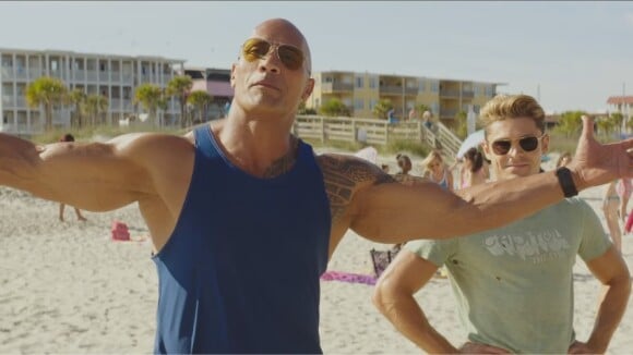 Baywatch : bande-annonce sexy et déjantée avec Dwayne Johnson et Zac Efron