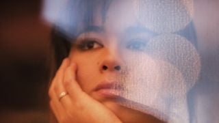 Chimène Badi ... son nouvel single Laisse les dire
