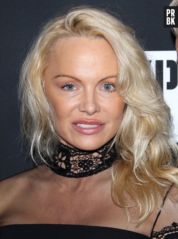Pamela Anderson : les traits tirés, elle est méconnaissable !