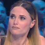 Capucine Anav émue dans TPMP, elle réagit aux déclarations de Nicolas Sarkozy à son sujet